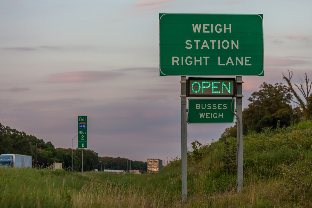 Weigh,Station,Sign,On,Interstate,44,In,Oklahoma,Indicating,The